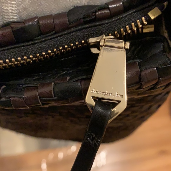 Leather crossbody bag - Picture 11 of 16